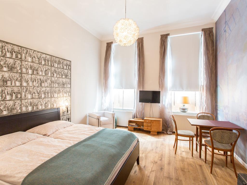 Designappartement Vienna Paintings Номер фото